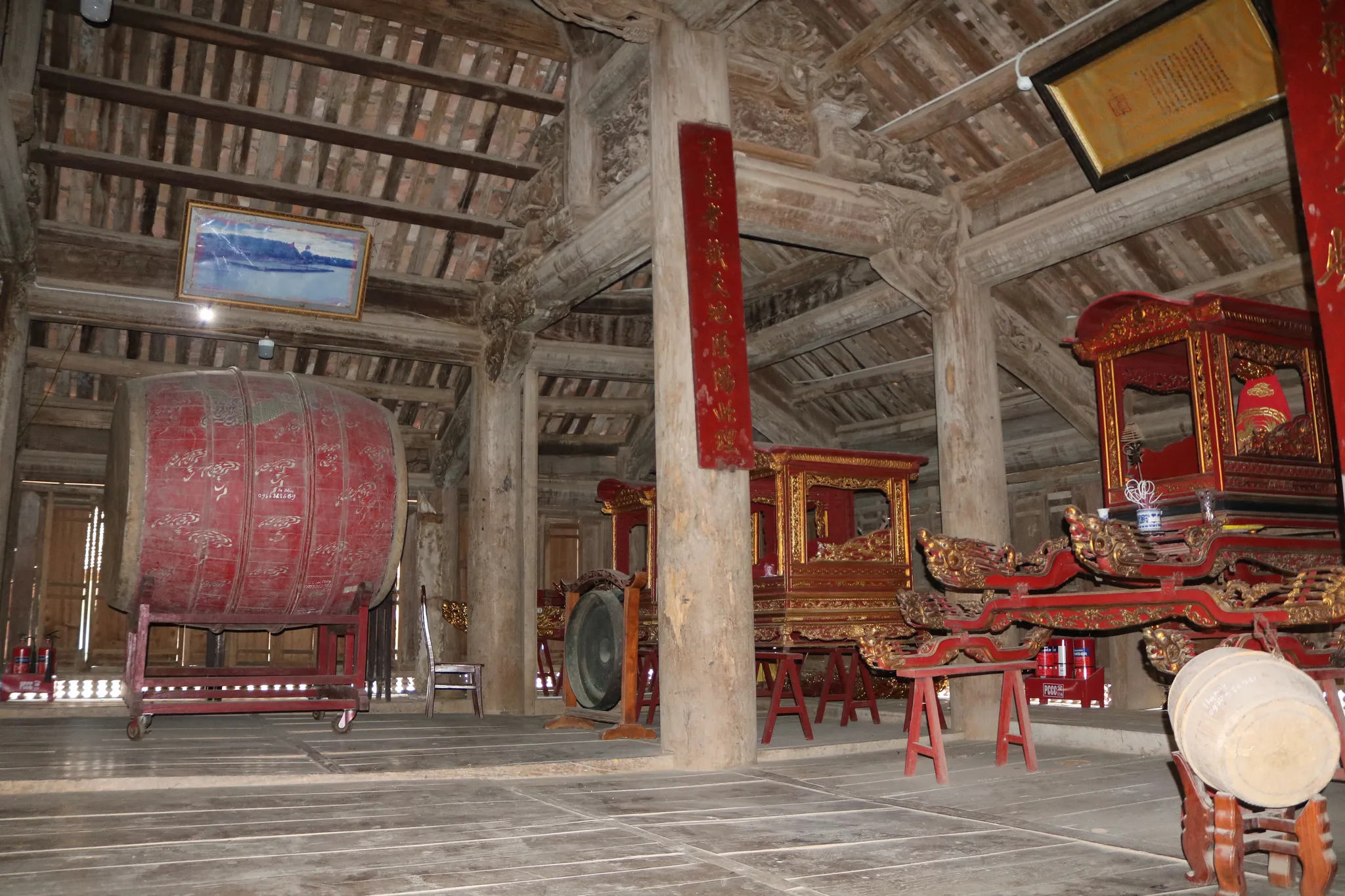 Không gian bên trong Di tích Quốc gia đặc biệt Đình So