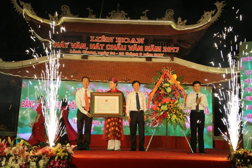 Lễ đón nhận bằng ghi danh Di sản văn hoá phi vật thể tại đền Lảnh Giang