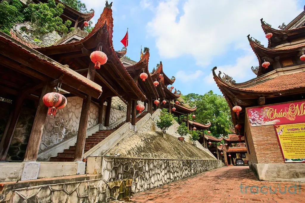 Không gian cảnh quan di tích Chùa Non Nước