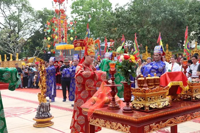 Lễ rước, tế và dâng hương Đức Quốc Tổ Lạc Long Quân