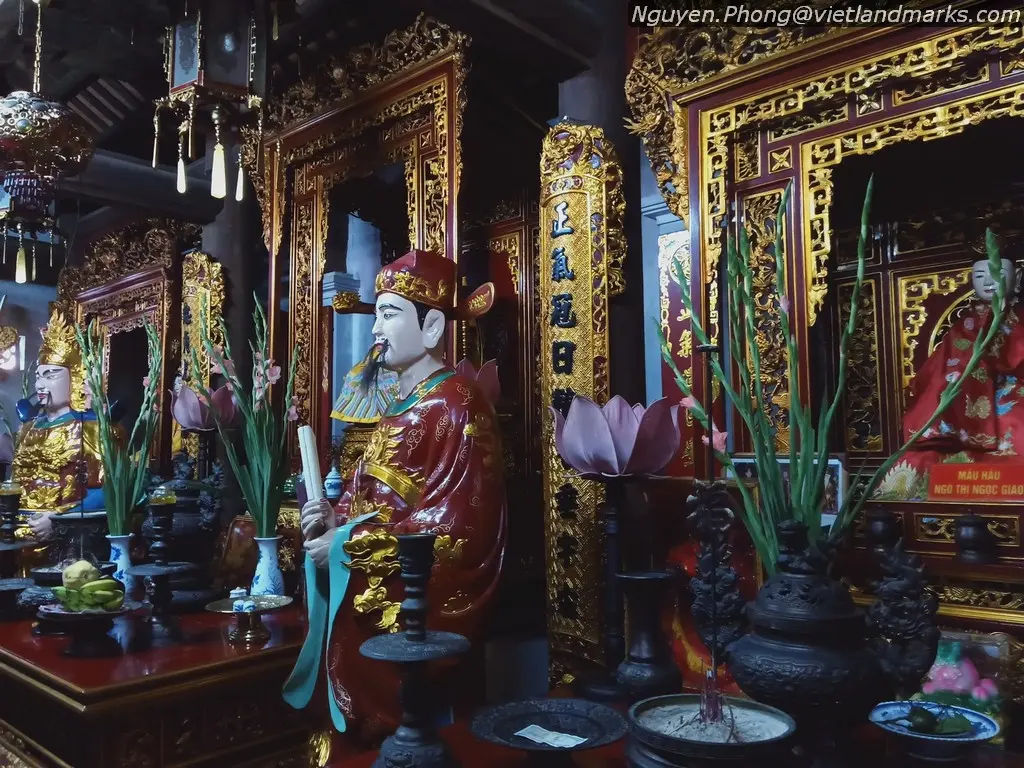 Hậu điện Chùa Huy Văn