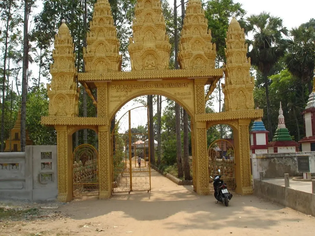 Cổng Chùa Phật Lớn