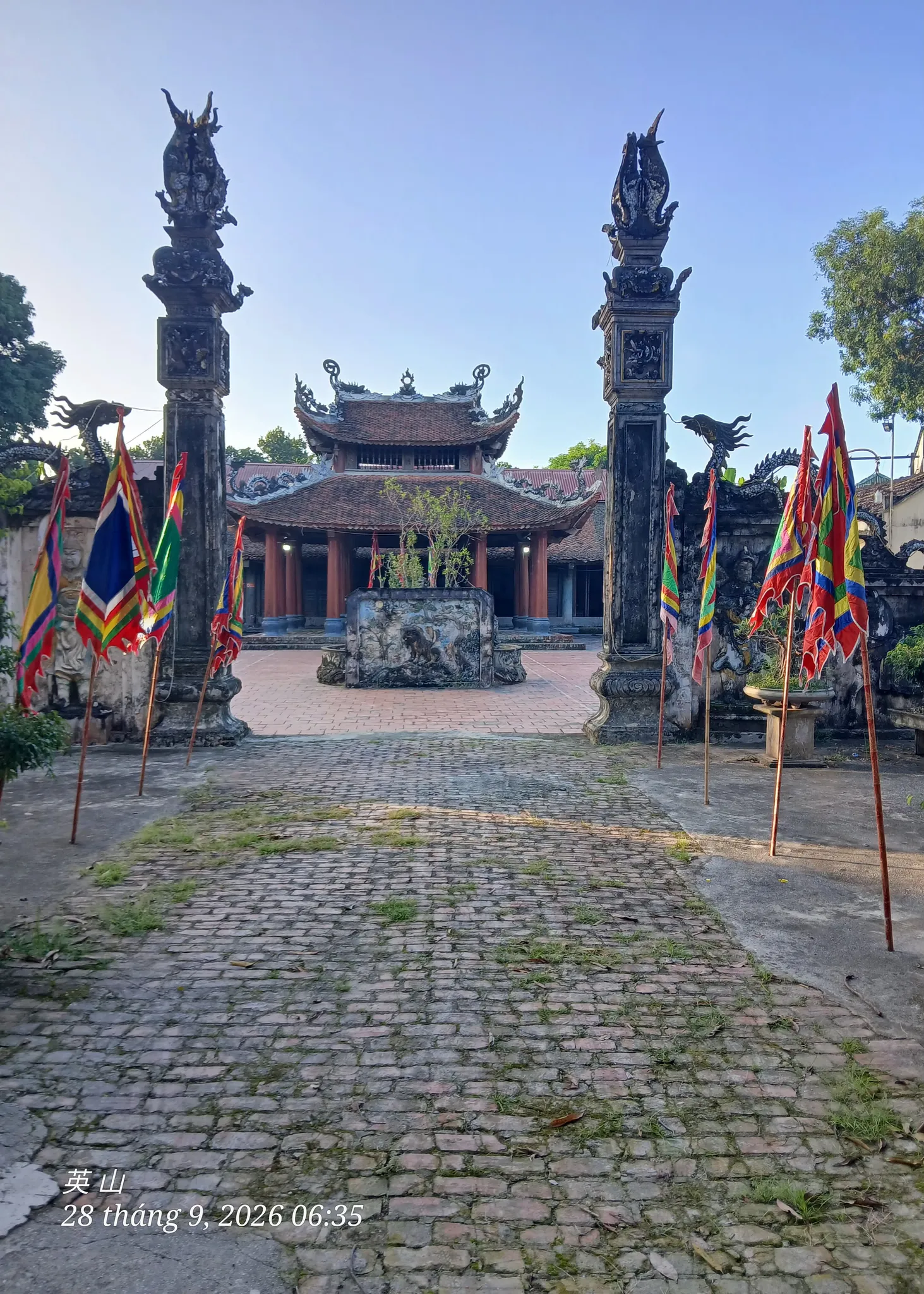 Cảnh quan đình Lam Điền ngày việc làng