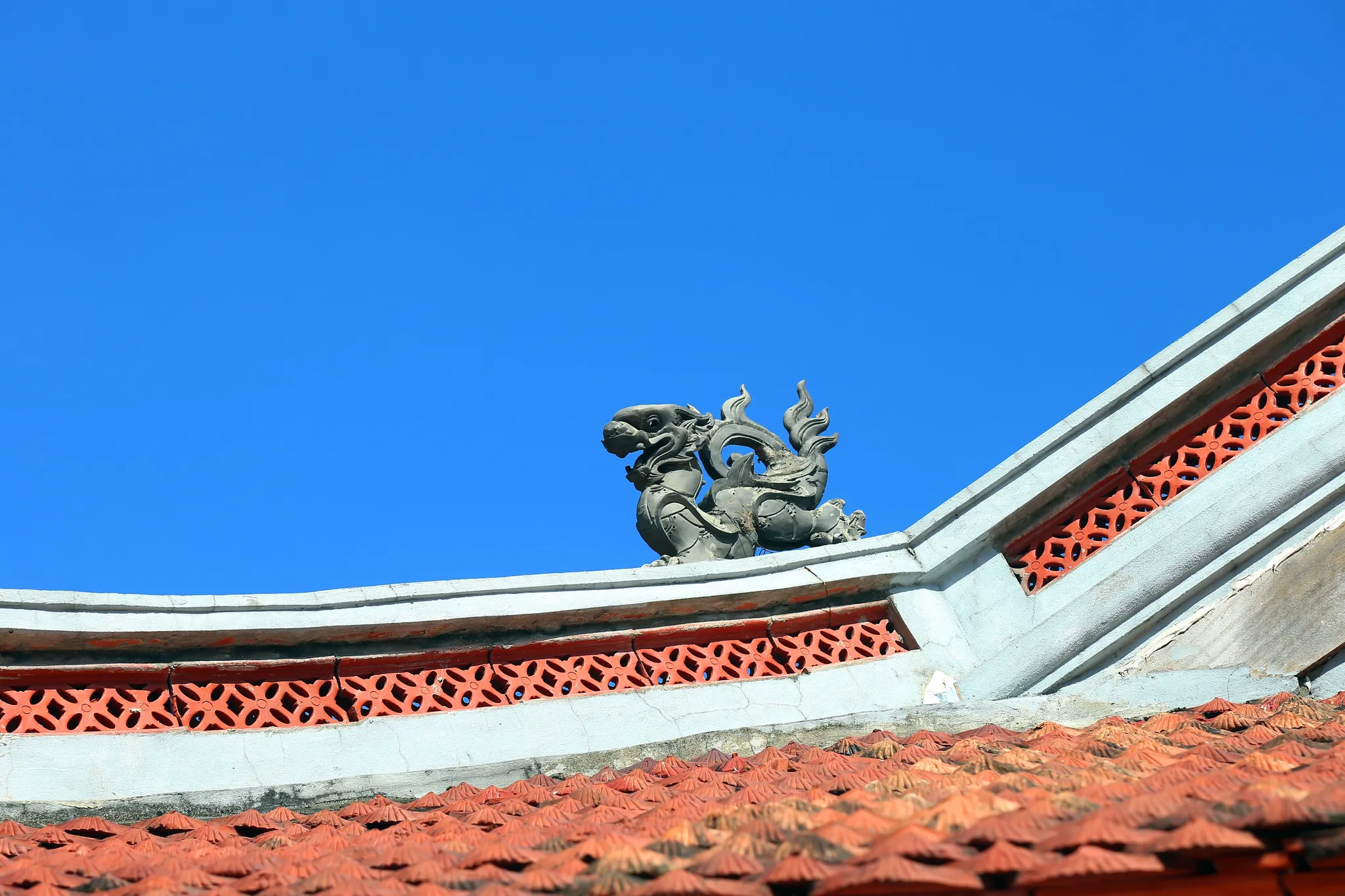 Tạo hình trên bờ chảy đình Tu Hoàng
