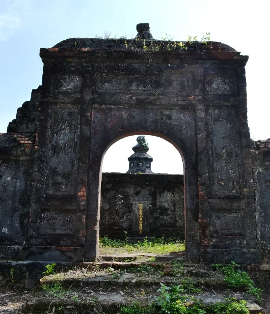 Cổng Lăng Hoàng Cô