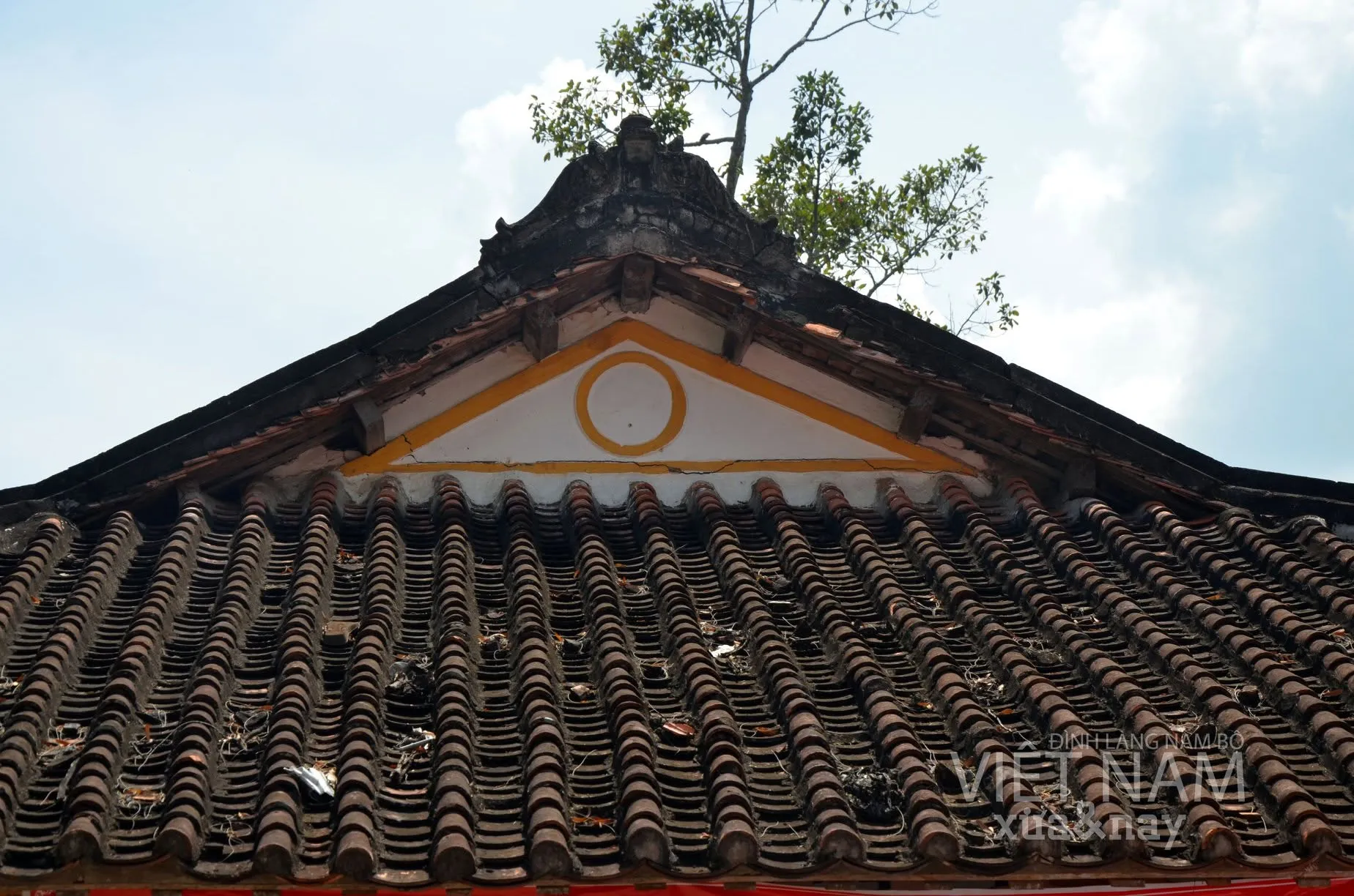 Hoạ tiết trang trí trong không gian đình Phú Hựu