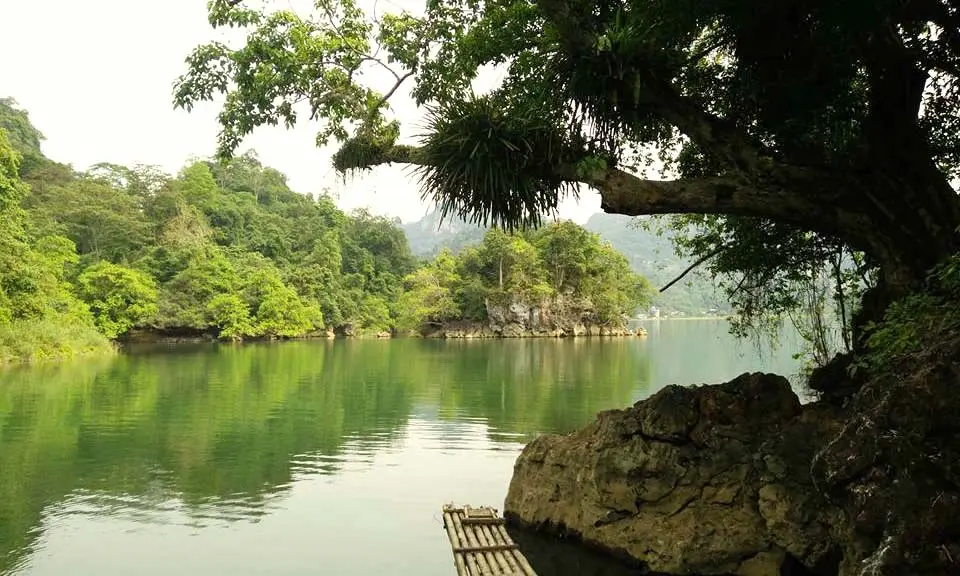 Cảnh quan Hồ Ba Bể