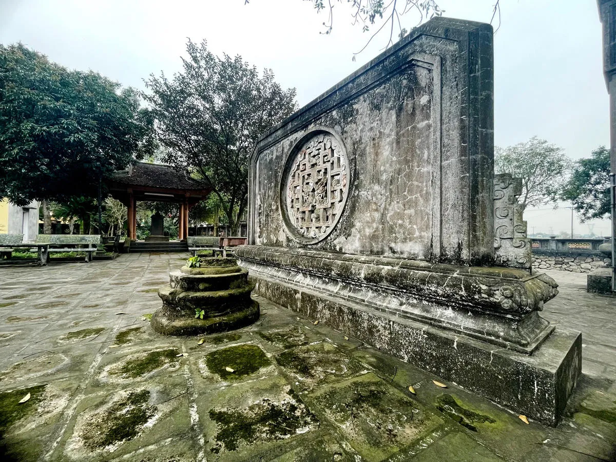 "Nghĩa Vương miếu bi" tại Đền thờ Nguyễn Biểu