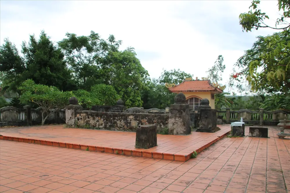 Khu mộ Lương Văn Chánh
