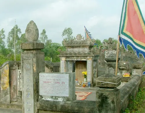 Cảnh quan Lăng Mộ Thượng Thư Trương Công Hy