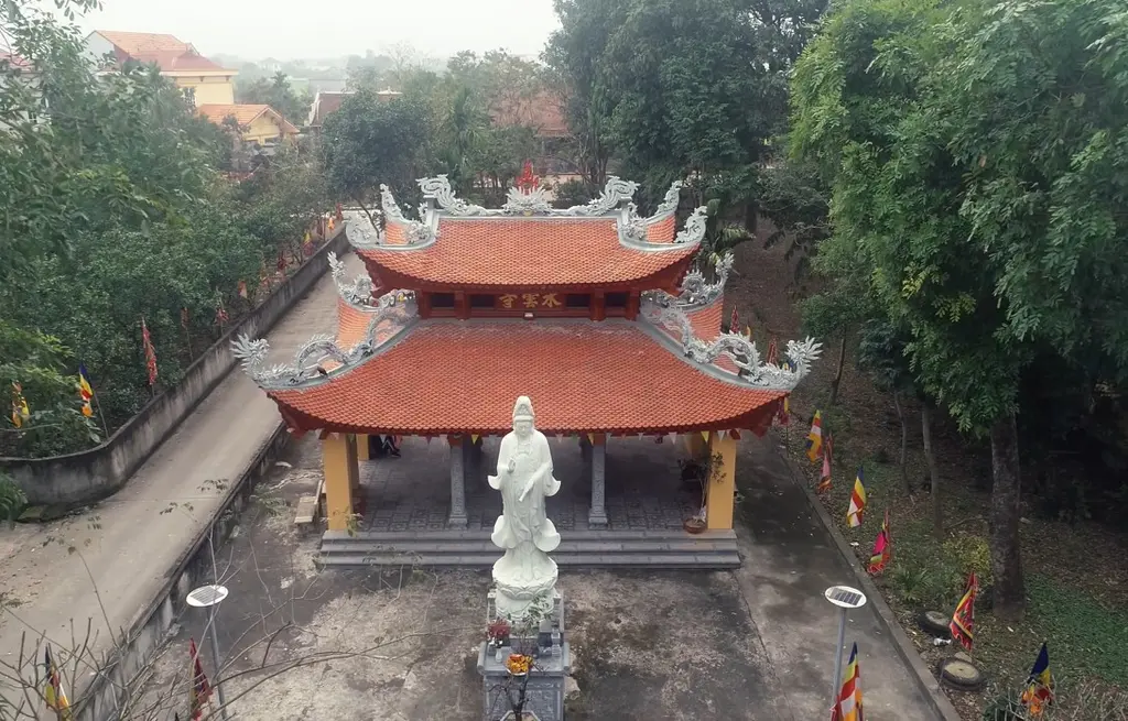 Cảnh quan Chùa Tứ Xã