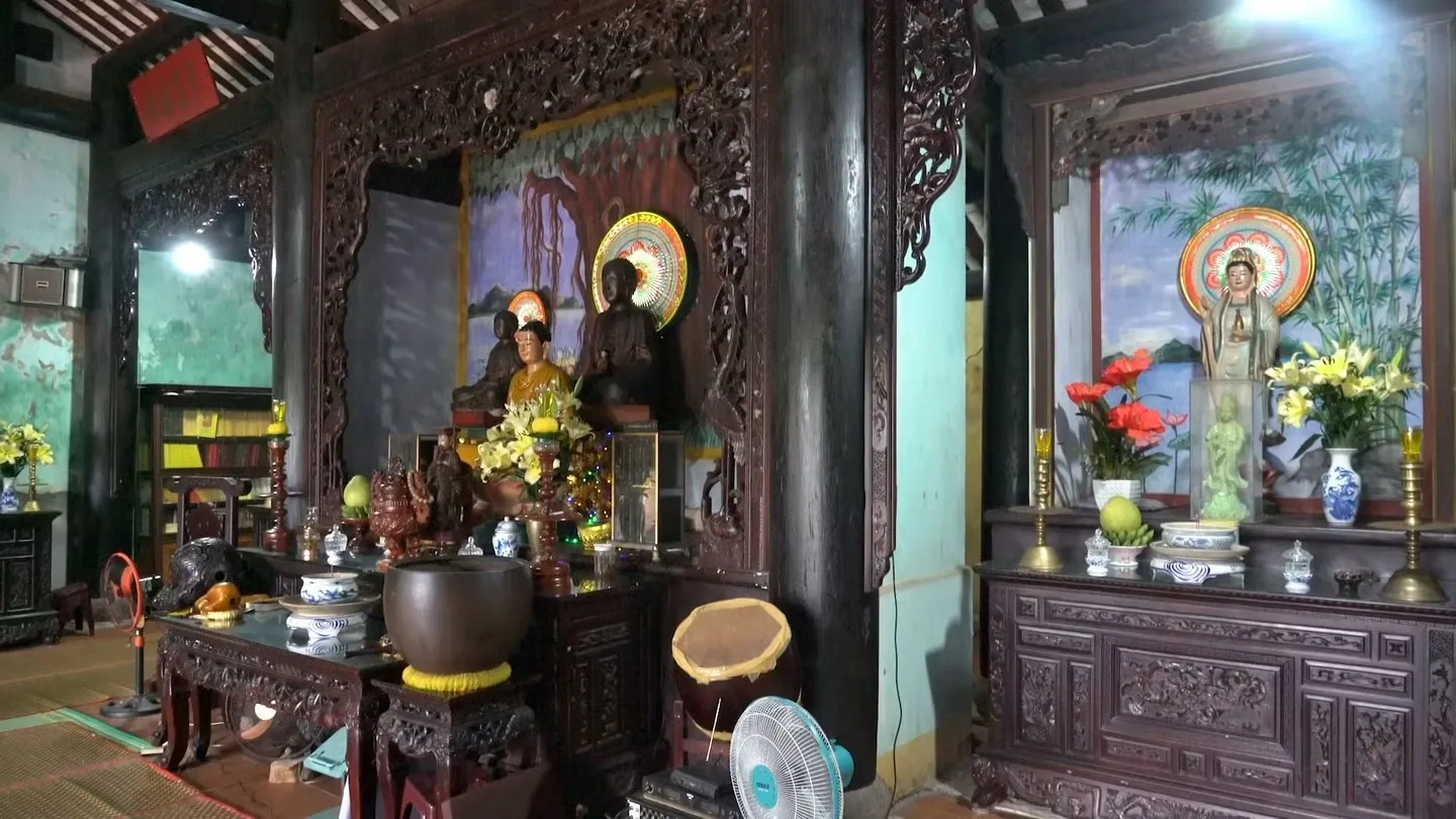 Không gian kiến trúc bên trong chùa Hải Tạng