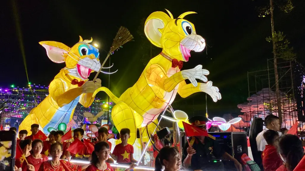 Nhiều mô hình đèn rước trong Lễ hội Thành Tuyên