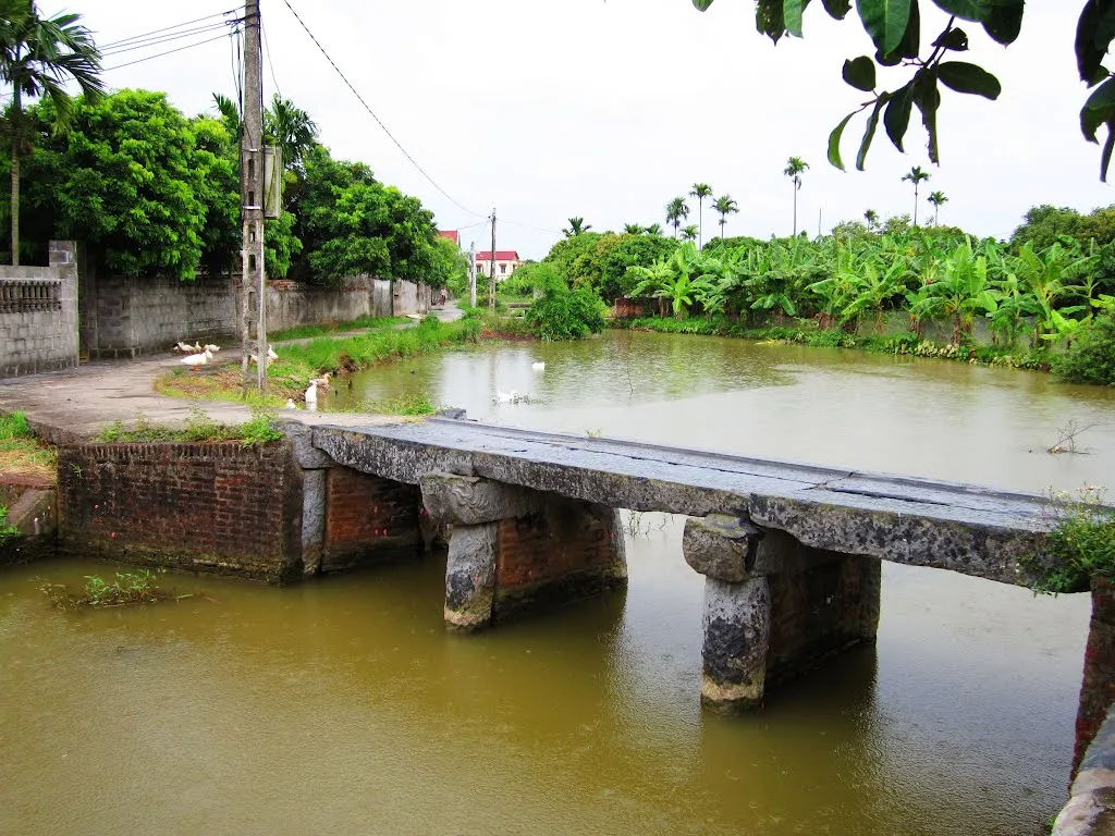 Quang cảnh tại Cầu đá Miếu Khẩu
