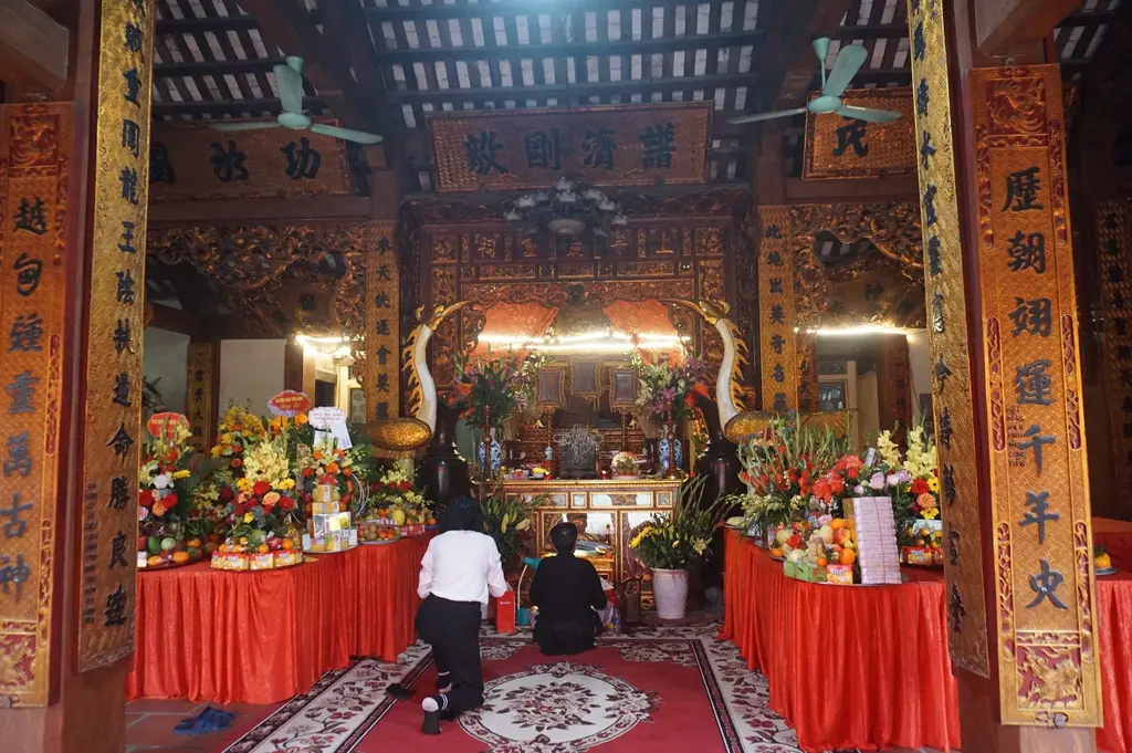 Không gian cảnh quan di tích Đình La Dương