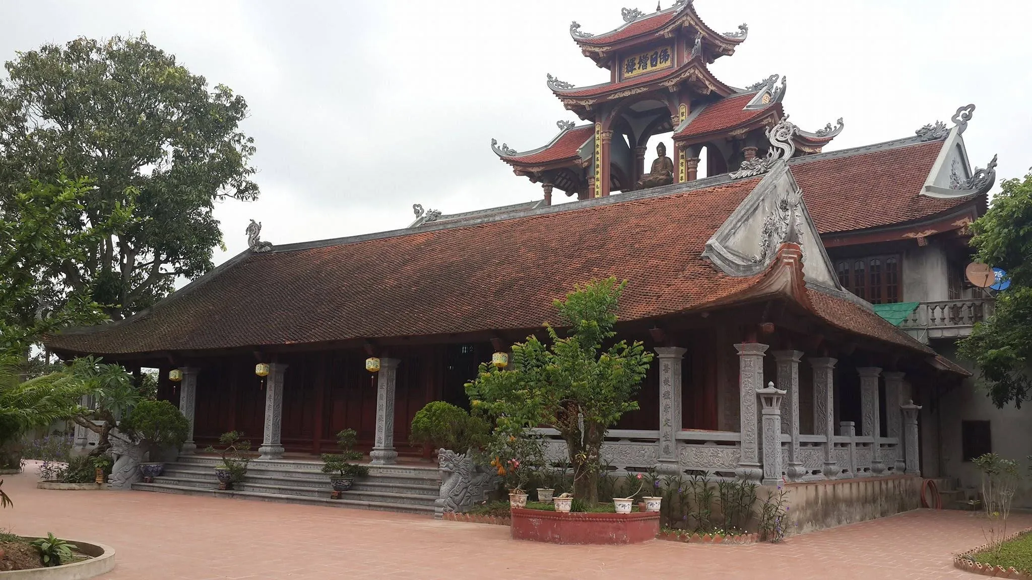 Chùa Thọ Vực qua khung khung hình