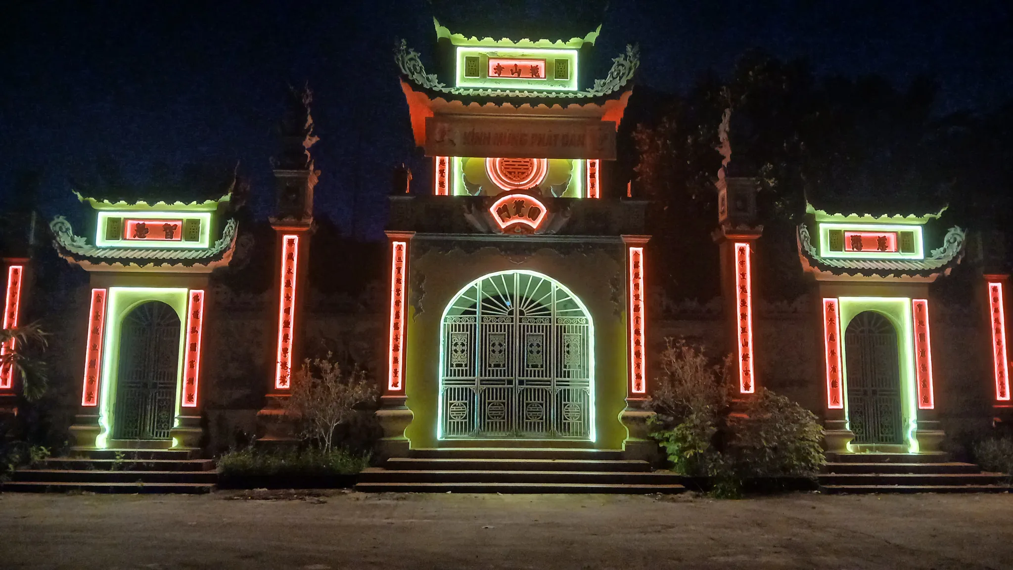 Hoa Sơn Tự - Nghi Môn