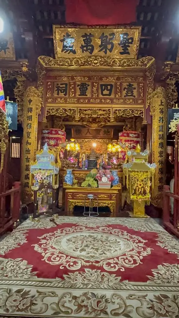 Cảnh quan không gian di tích Đình Ngoại Bình Đà (Đền)