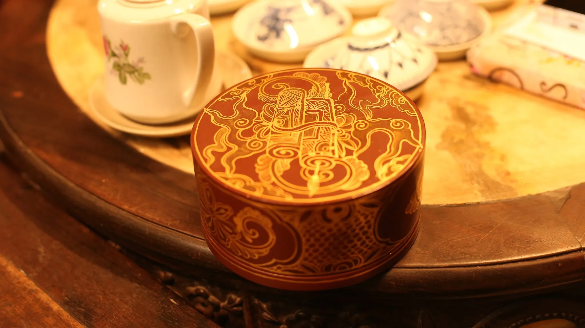 Hoa văn trên sản phẩm tại nhà nghệ nhân Nguyễn Viết Lợi