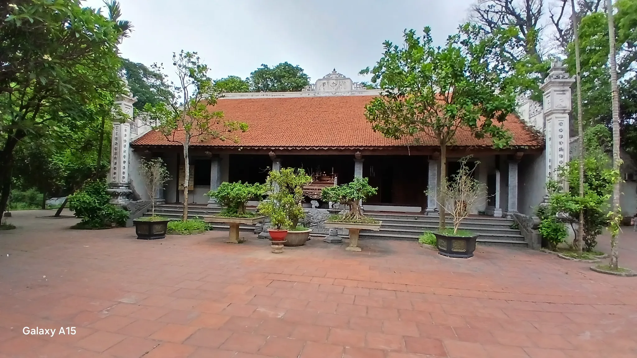 Toàn cảnh Chùa Long Tiên
