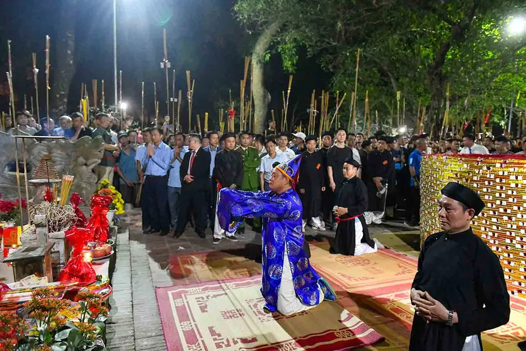 Lễ tế cầu tài, cầu lộc tại Hội đình Văn Nội
