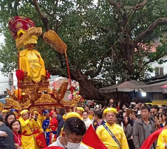 Kiệu Thành Hoàng tại Hội đình Cổ Nhuế
