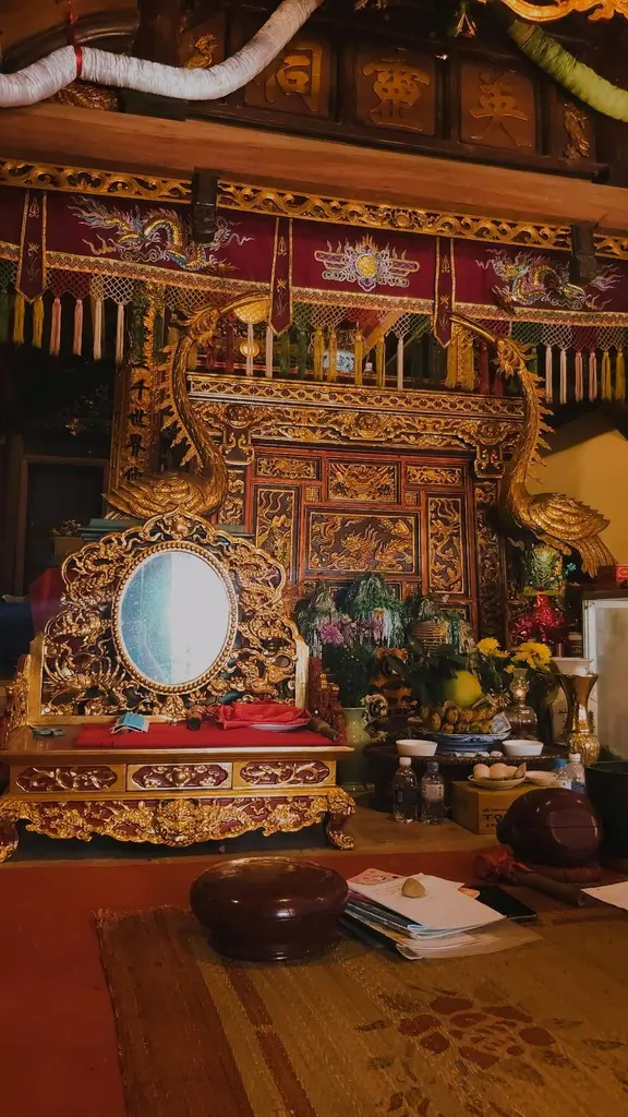 Cảnh quan bên trong di tích Đền Mỹ Tự