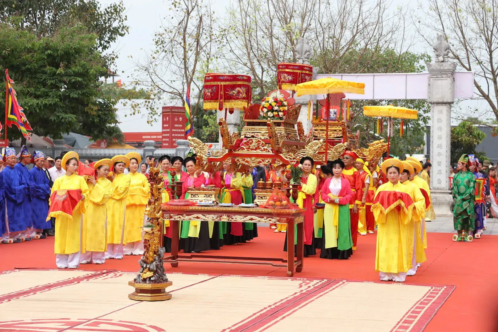Kiệu rước tại Hội Bình Đà