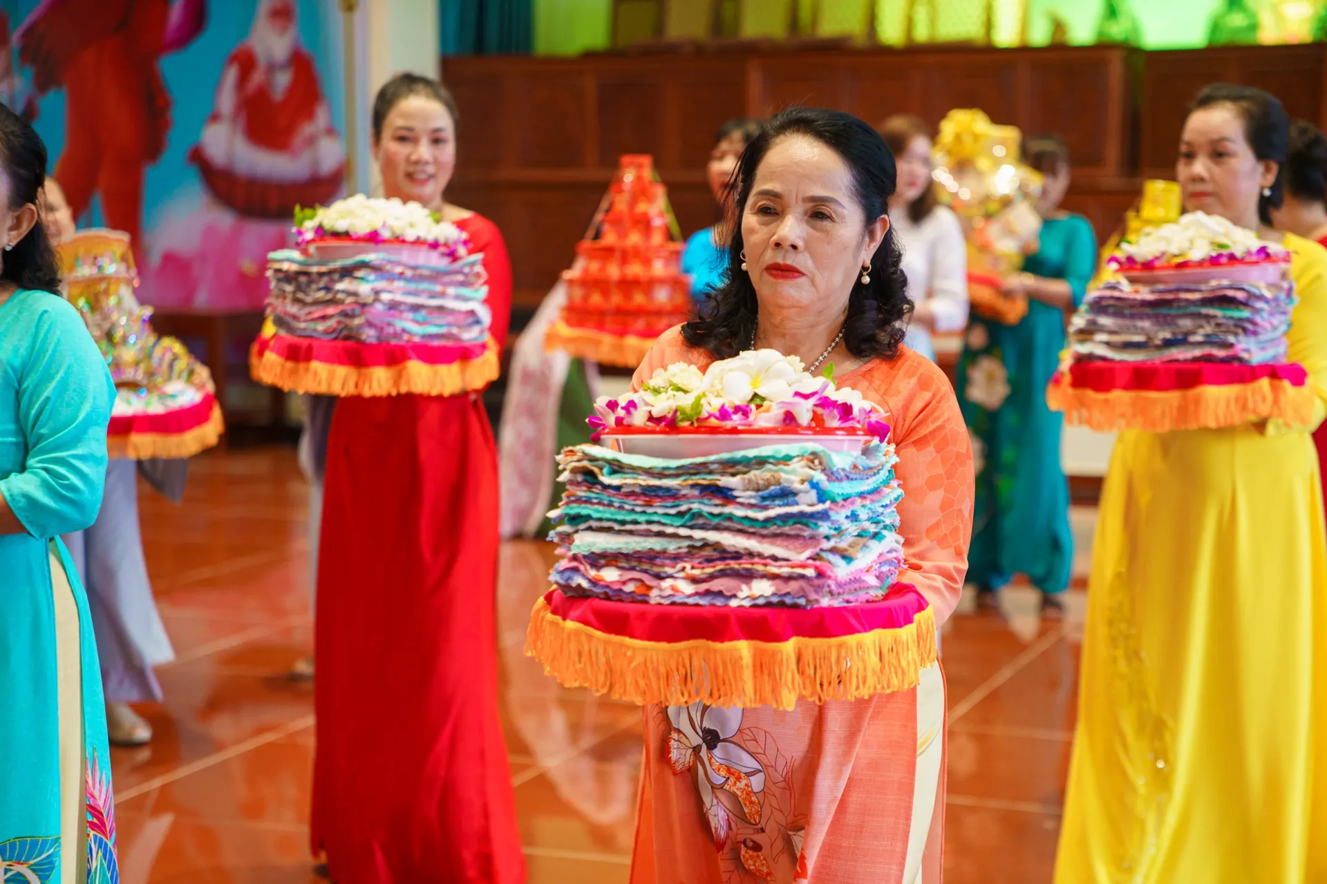 Lễ rước khăn tắm Bà tại Lễ Vía Bà Linh Sơn Thánh Mẫu