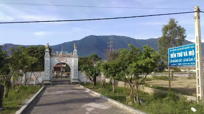 Quang cảnh tại Đền thờ Lê Quảng Chí - Lê Quảng Ý