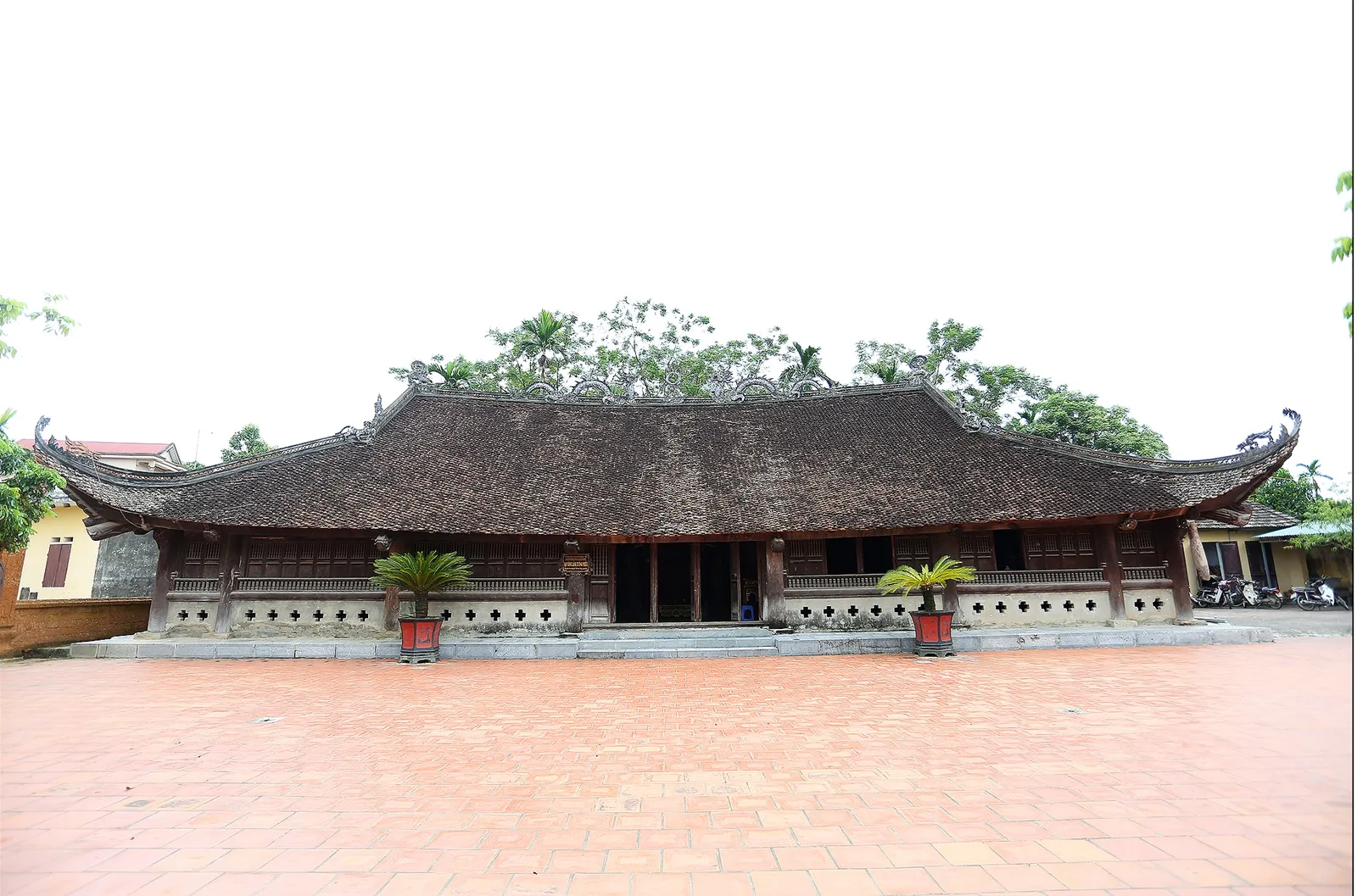 Khuôn viên Đình Tường Phiêu