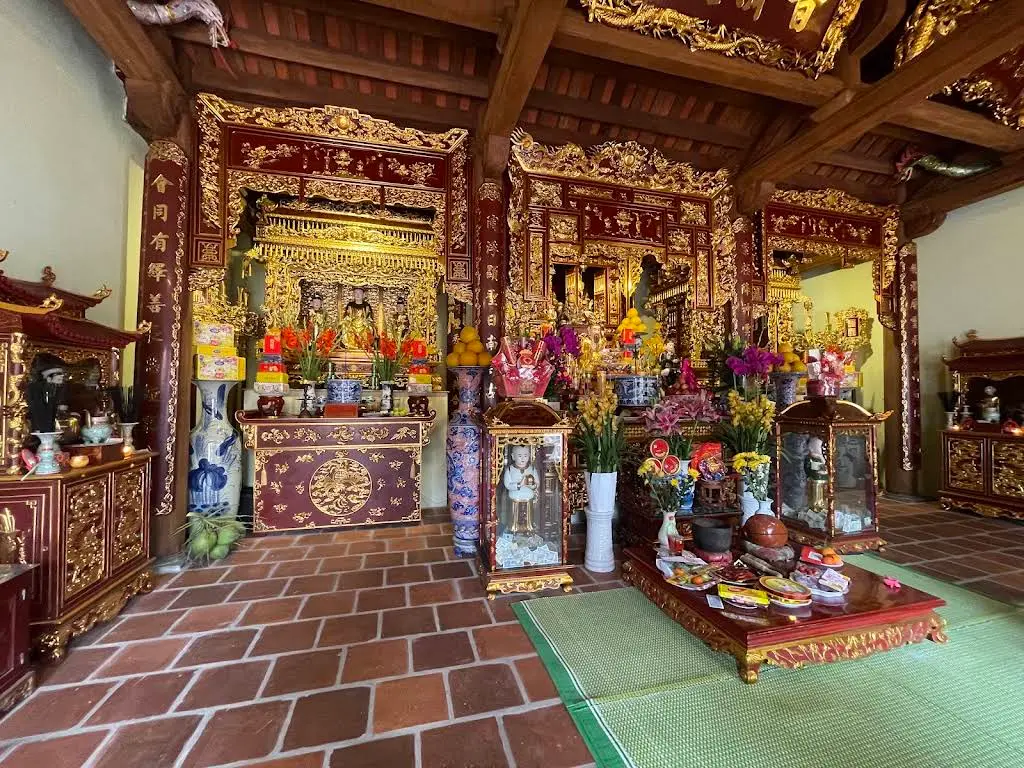 Không gian thờ tự Chùa Nhật Tảo (chùa Phúc khánh)