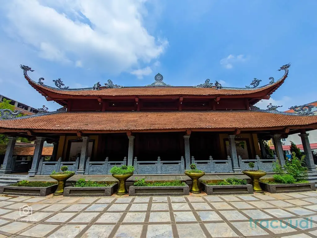 Chính điện di tích Chùa Pháp Vân làng Văn Giáp