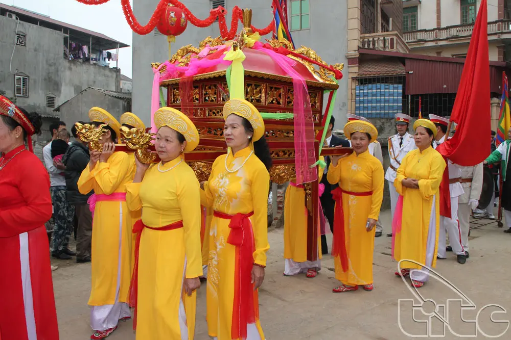 Lễ rước kiệu tại Hội đình Giàn