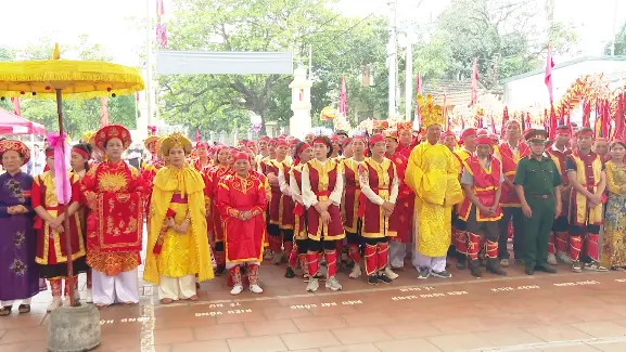 Nhân dân tham gia Hội làng Hoàng Sơn năm 2026