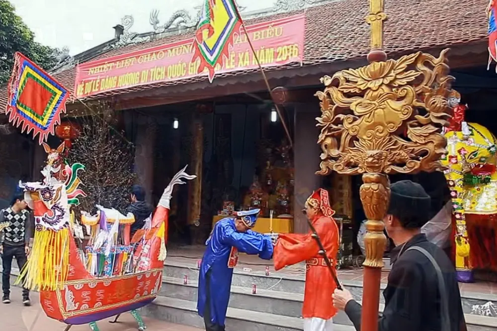 Lễ tế tại Hội làng Lê Xá