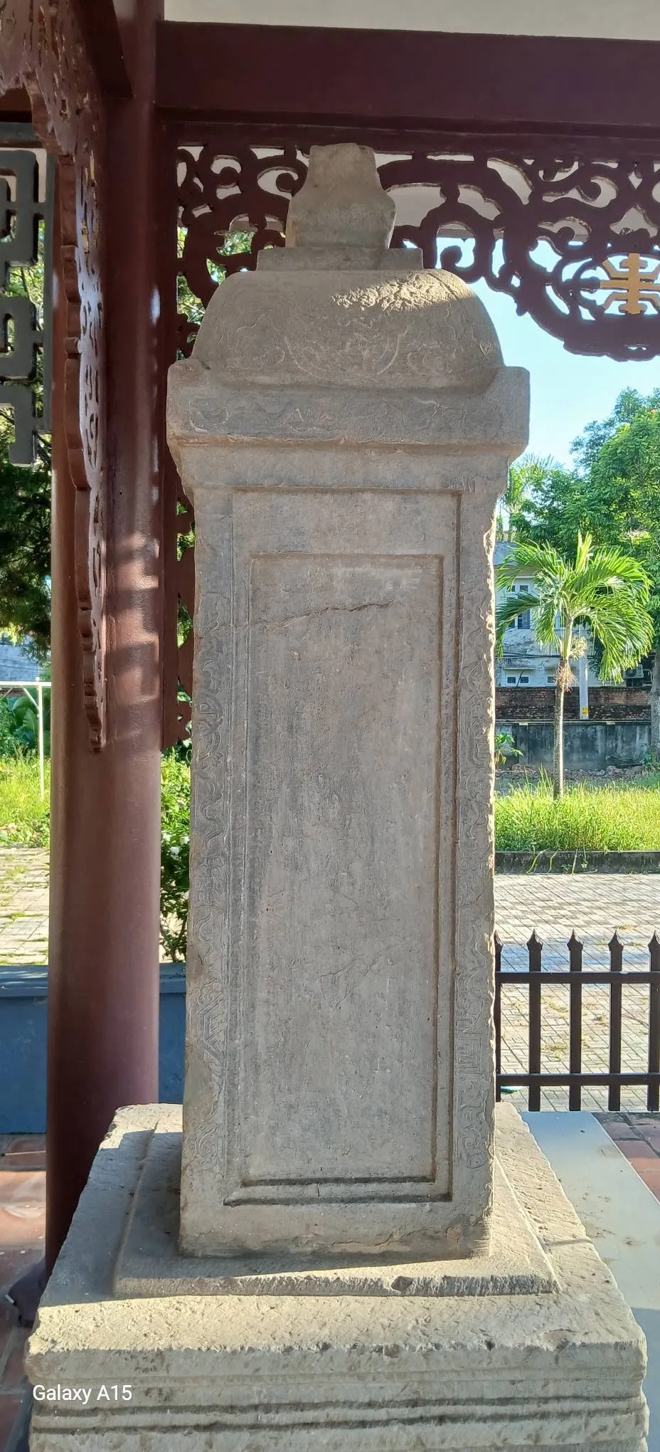 Văn bia Ngô Sĩ Liên tại đình làng Ngọc Giả.