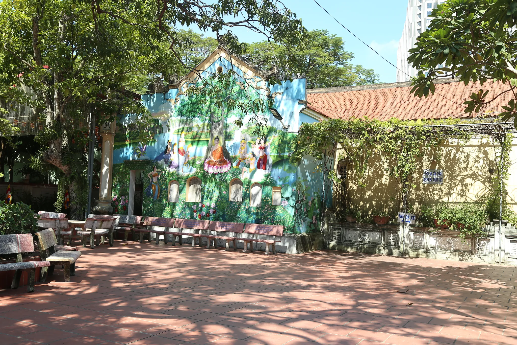 Không gian cảnh quan chùa Tu Hoàng