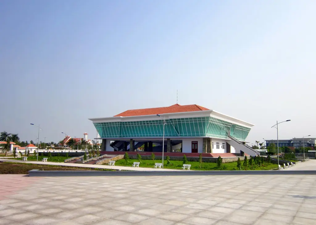 Nhà trưng bày tại khu di tích Chiến thắng Chương Thiện