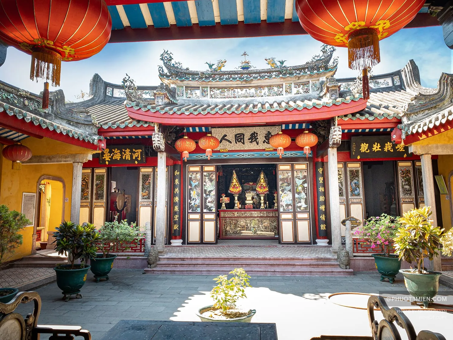 Không gian bên trong Hội quán Triều Châu