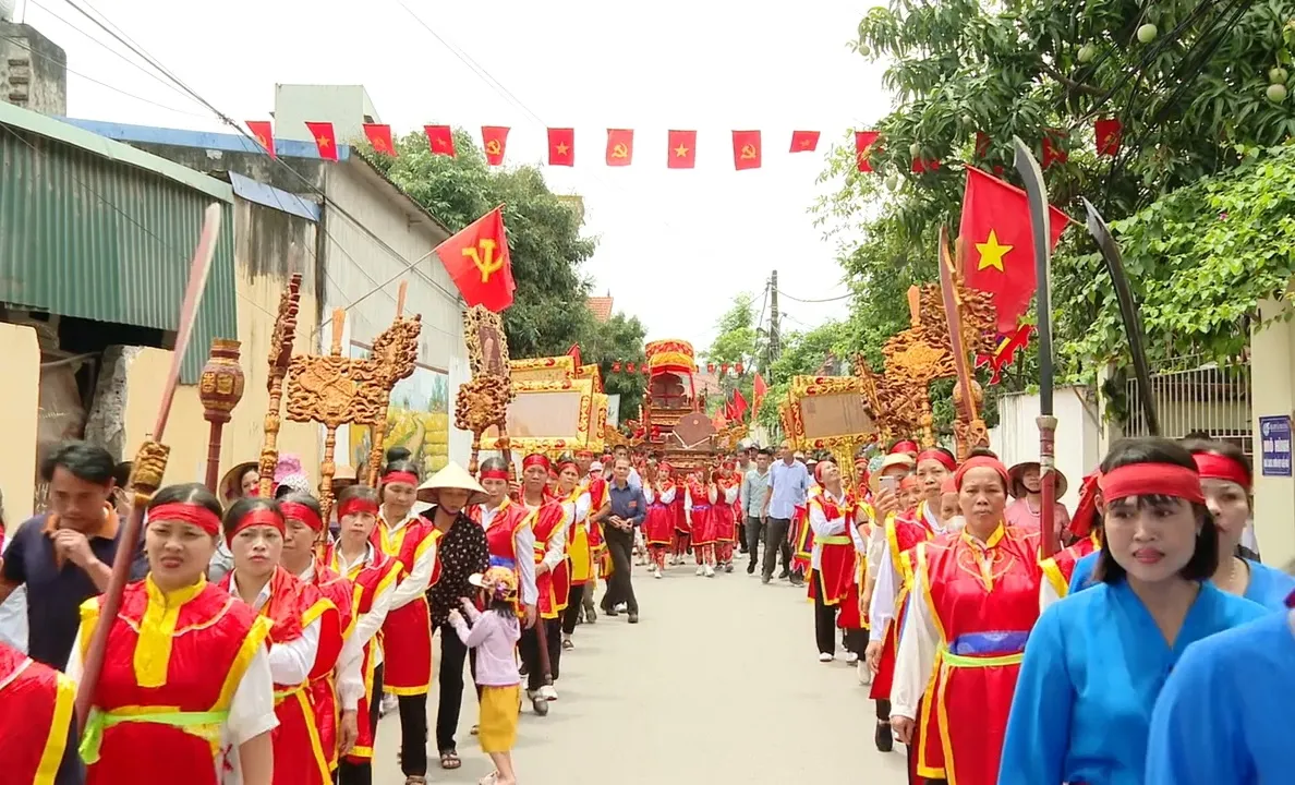 Lễ rước tại Lễ hội Làng Khả Lương