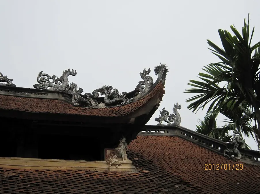 Kiến trúc độc đáo trên mái Đình Tiên Hường