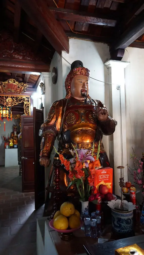 Không gian cảnh quan bên trong Chùa La Cả