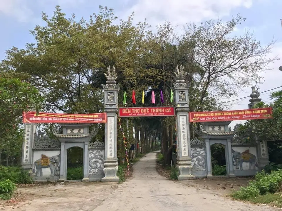 Cổng đền Thái Bình 