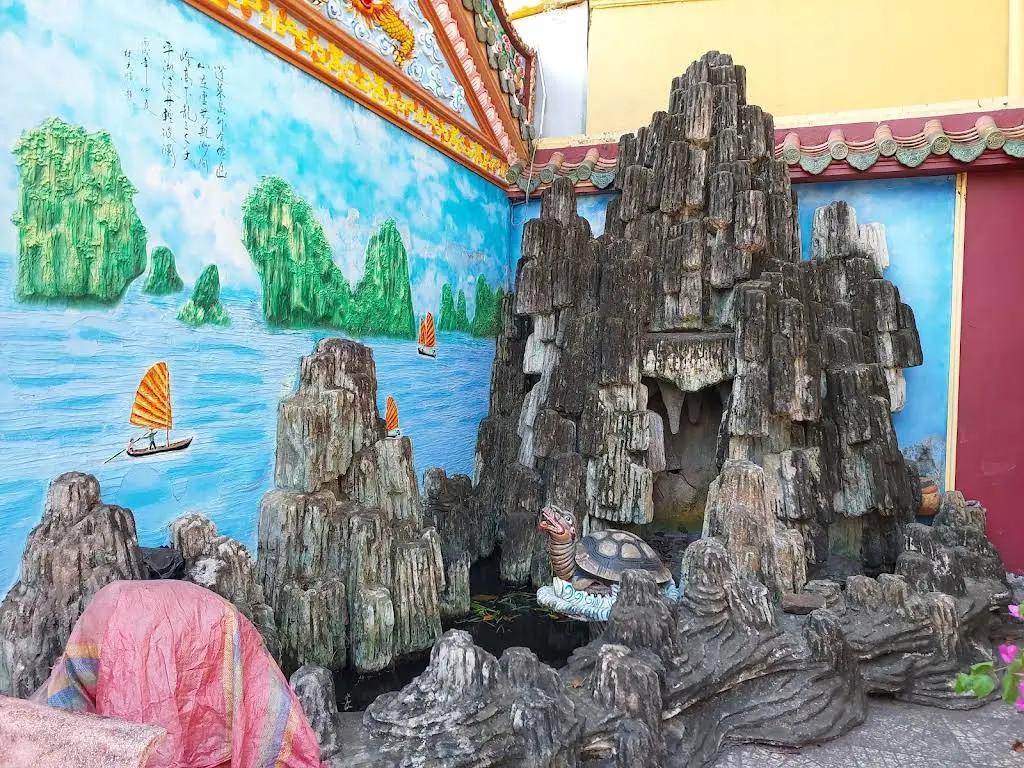 Cảnh quan kiến trúc di tích Phước Minh Cung (chùa Ông)