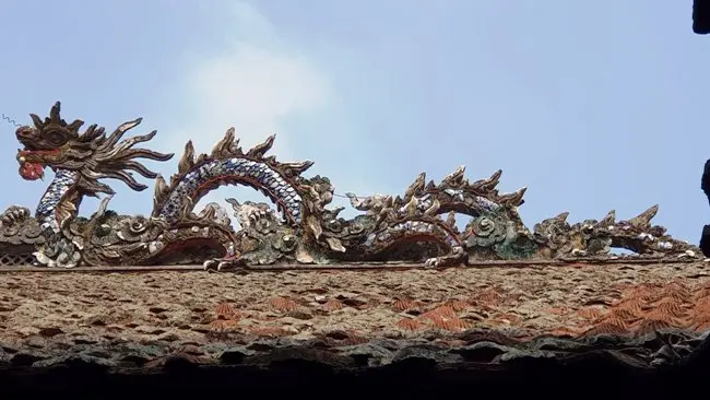 Rồng trên mái Đình Khúc Thủy