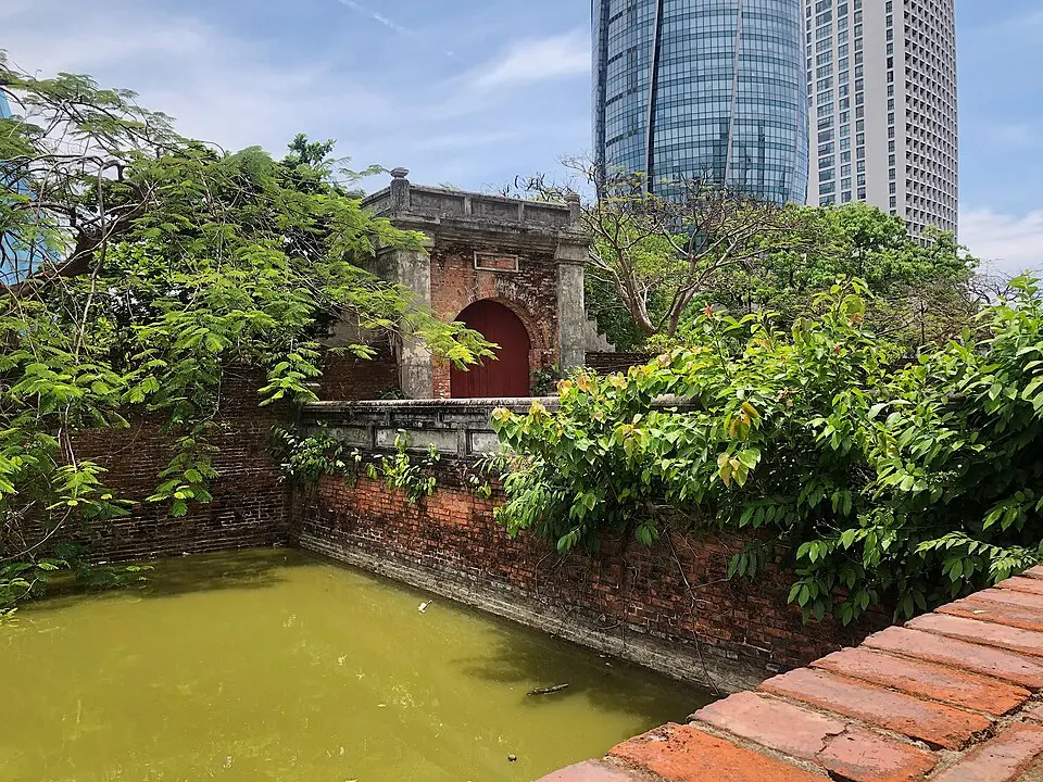 Cổng vào phía Nam Thành Điện Hải