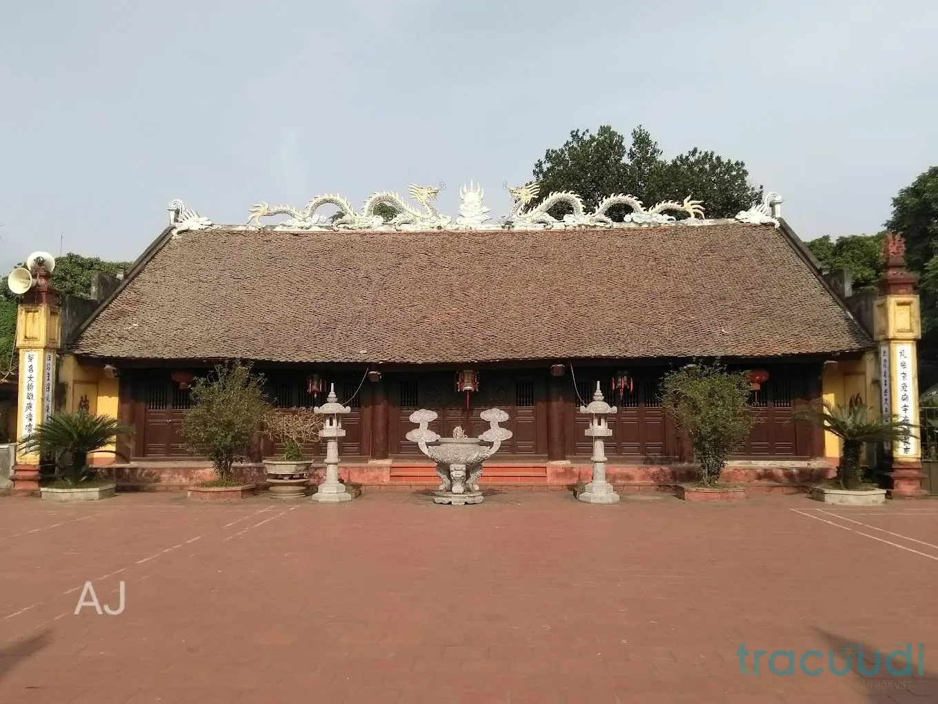 Cảnh quan Đình Nỏ Bạn