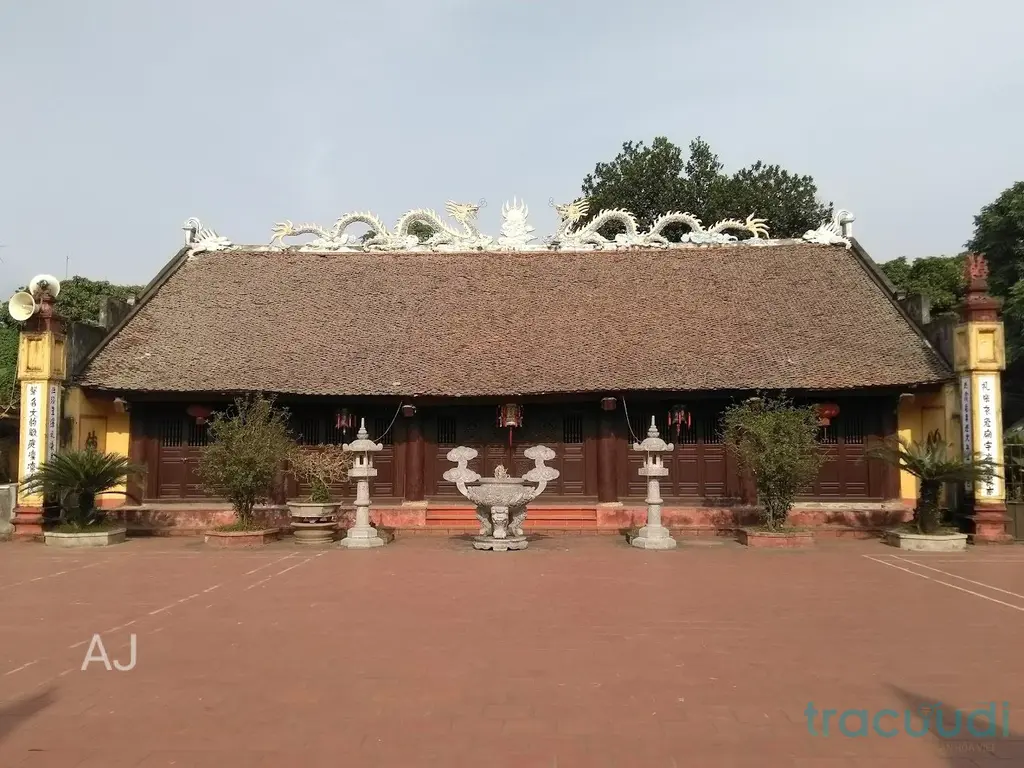 Cảnh quan Đình Nỏ Bạn