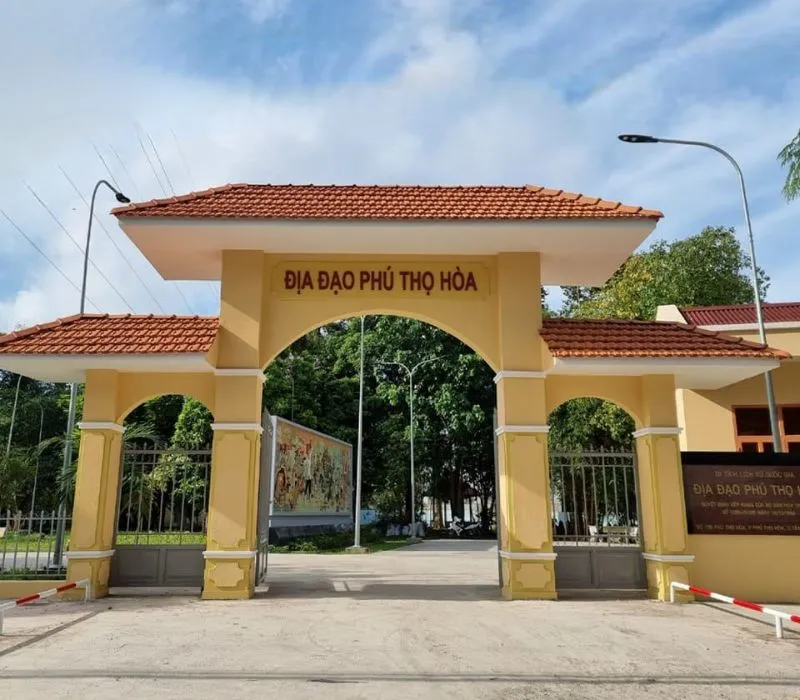 Cổng vào Địa đạo Phú Thọ Hòa